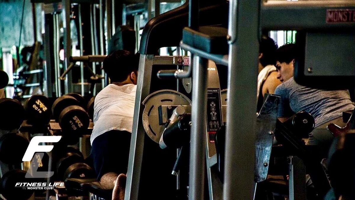 Personal training session at Fitness Life gym Bangkok